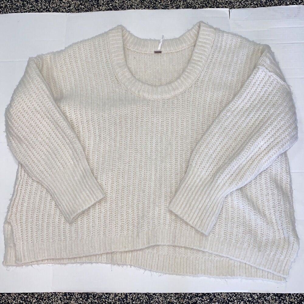Free People Blue Bell V Neck Sweater in Ivory Size Large - Picture 8 of 12